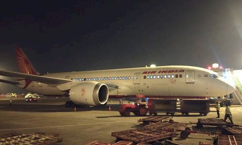 ലണ്ടനില് നിന്നുള്ള യാത്രക്കാരുമായി എയര് ഇന്ത്യ വിമാനം എത്തി