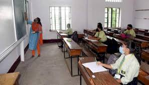 ഒരു ബഞ്ചില് പരമാവധി രണ്ടുപേര്; സംസ്ഥാനത്ത് സ്കൂളുകള് തുറക്കുന്നതിനുള്ള കരട് മാര്ഗരേഖ തയാര്