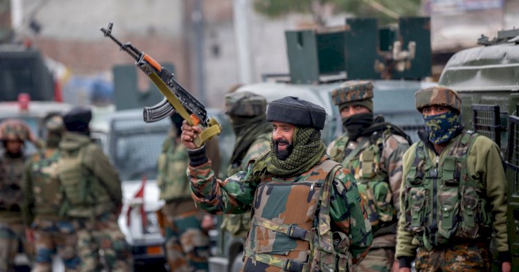 Troops kill 5 suspected rebels in Kashmir gun battles