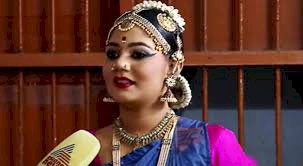 വേദികള് കിട്ടിയില്ലെങ്കില് നിന്ന് പോകുന്നതല്ല എന്റെ നൃത്തം : മന്സിയ